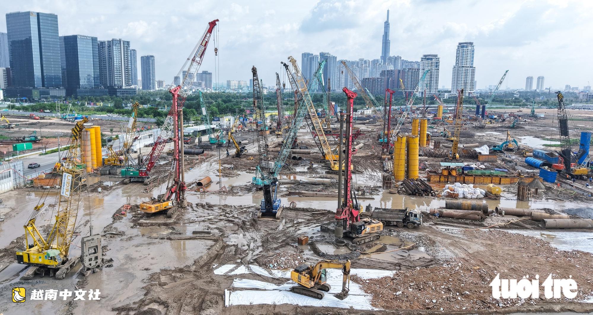 胡志明市行政中心工地開工3個月後