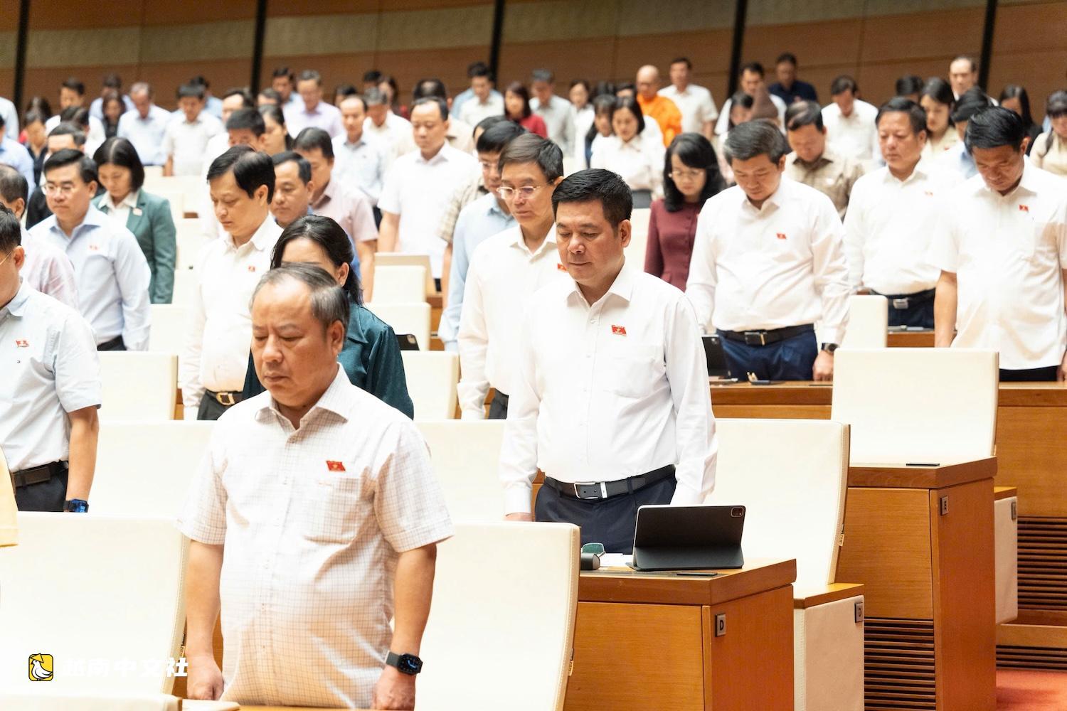 越南國會默哀悼念老撾國會主席賽宋蓬·豐威漢
