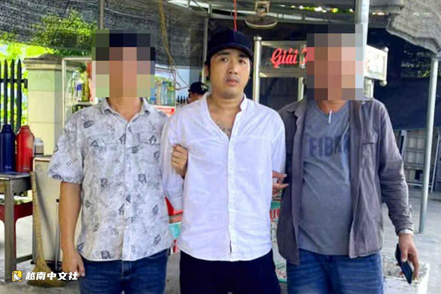 只因50萬越南盾,越南男子拔槍威脅追捕者