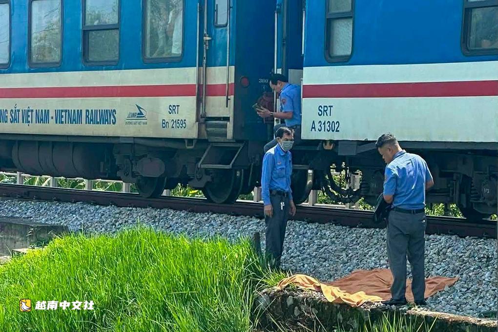 越南一老婦穿越鐵路被火車撞死