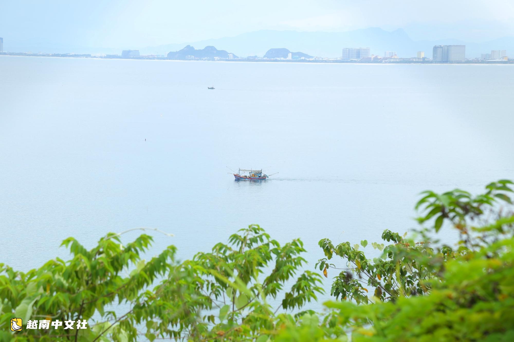 越南峴港4人被海浪捲走:擴大搜索範圍至山茶半島與佔婆島之間
