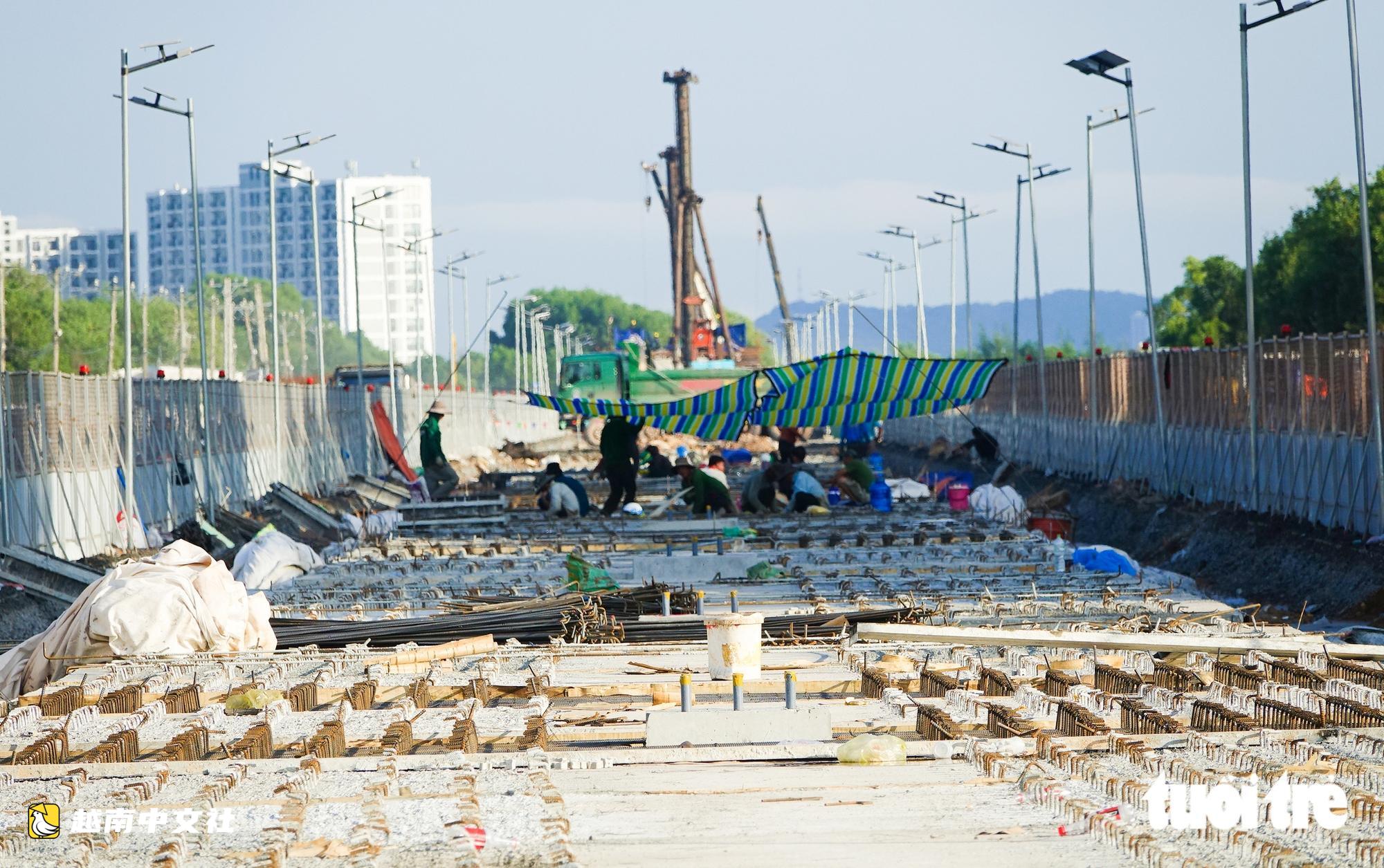 越南富國島9萬億越盾城市軌道項目開始鋪軌並校準線路