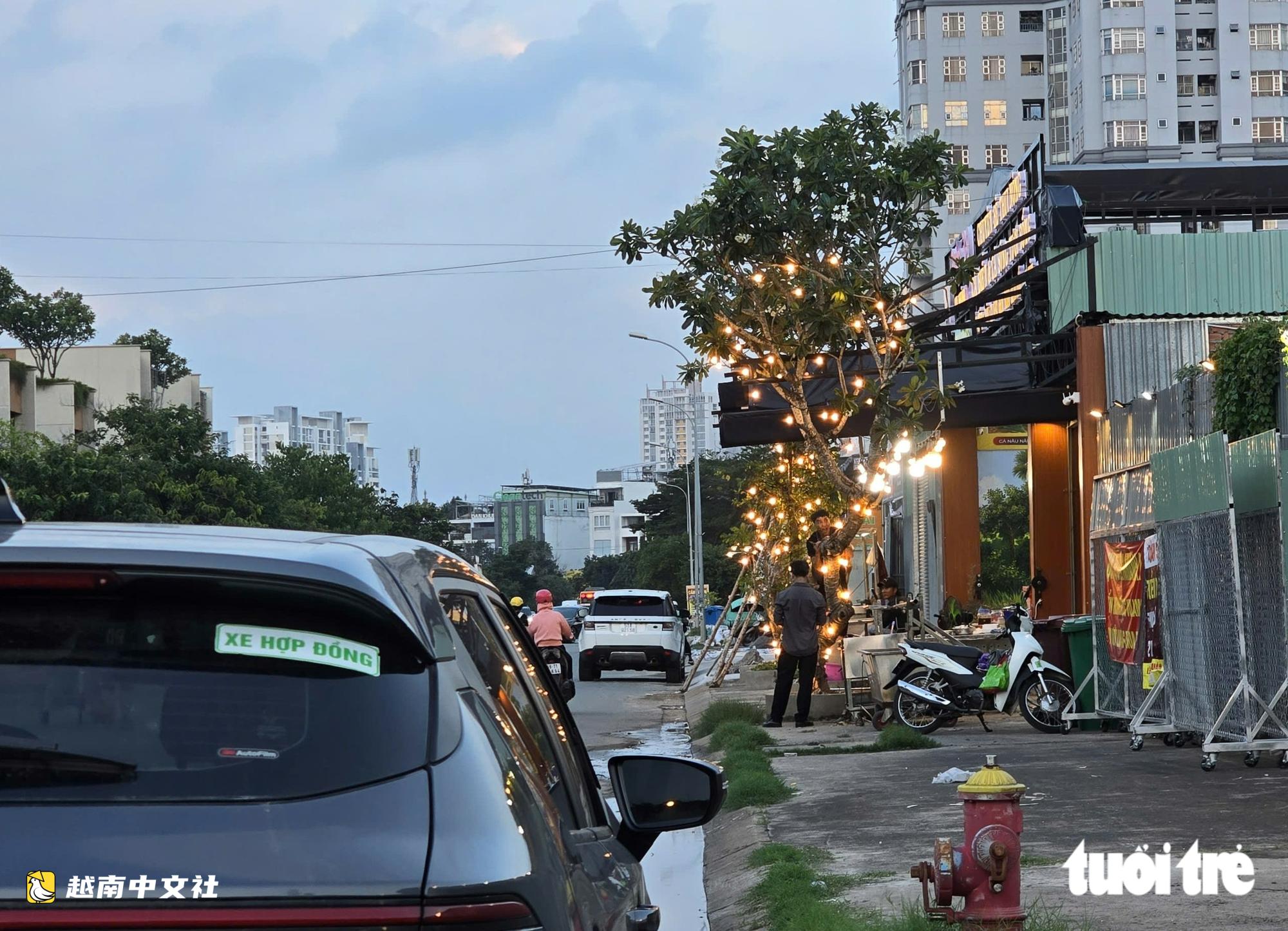 越南平政坊:酒館開在學校附近,土地卻僅允許臨時建體育設施