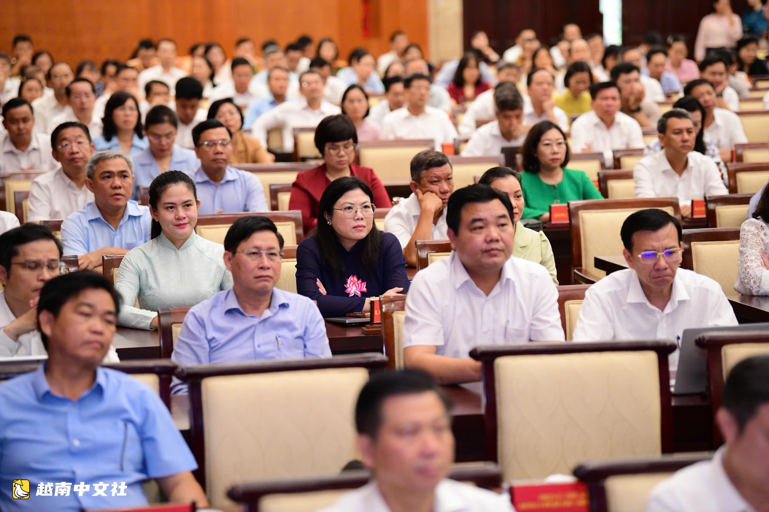 胡志明市人民委員會主席發起30天衝刺實施《城市發展法》