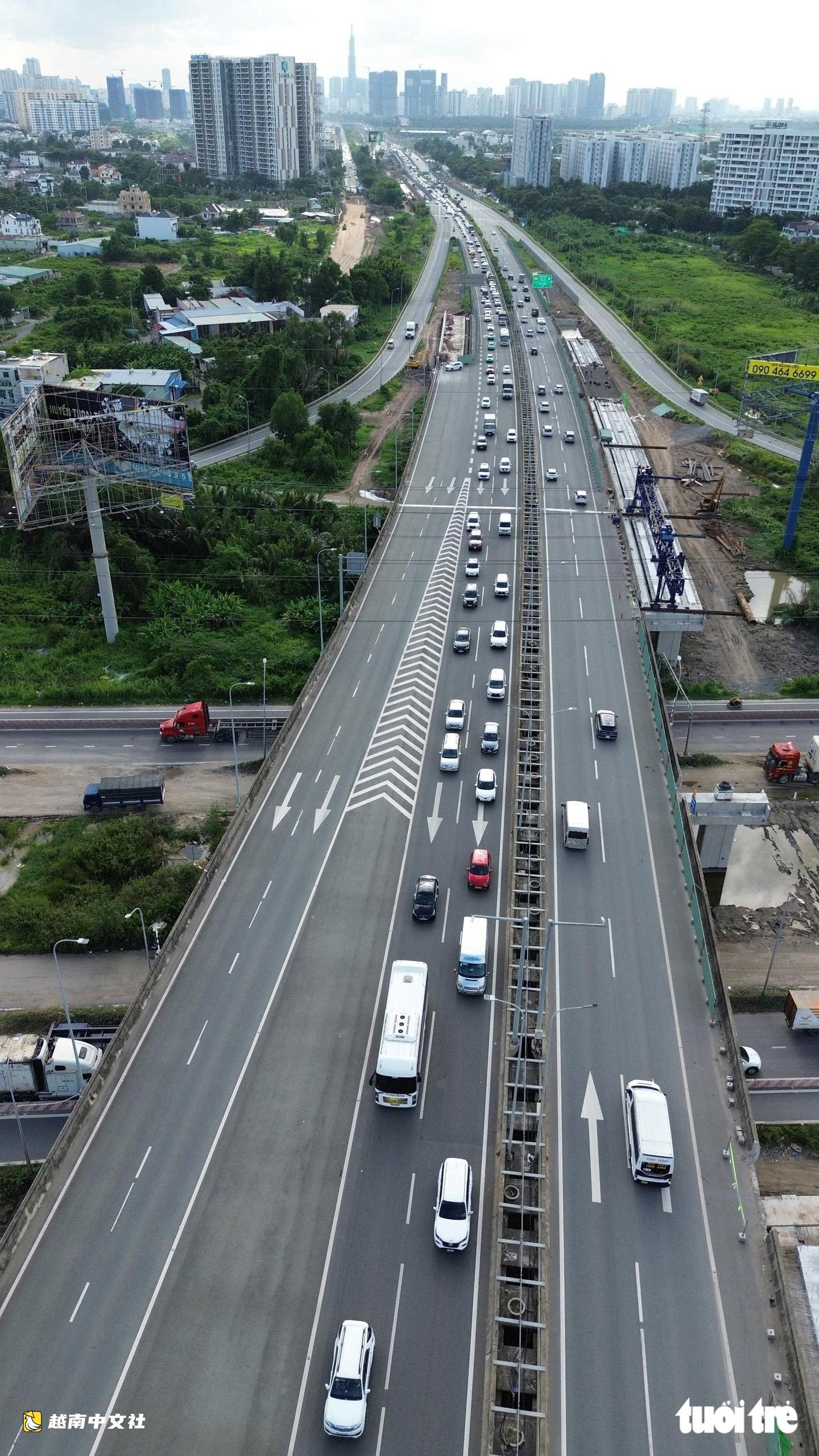 胡志明市-隆城高速公路擁堵蔓延至武志公路,司機應選擇合適的路線