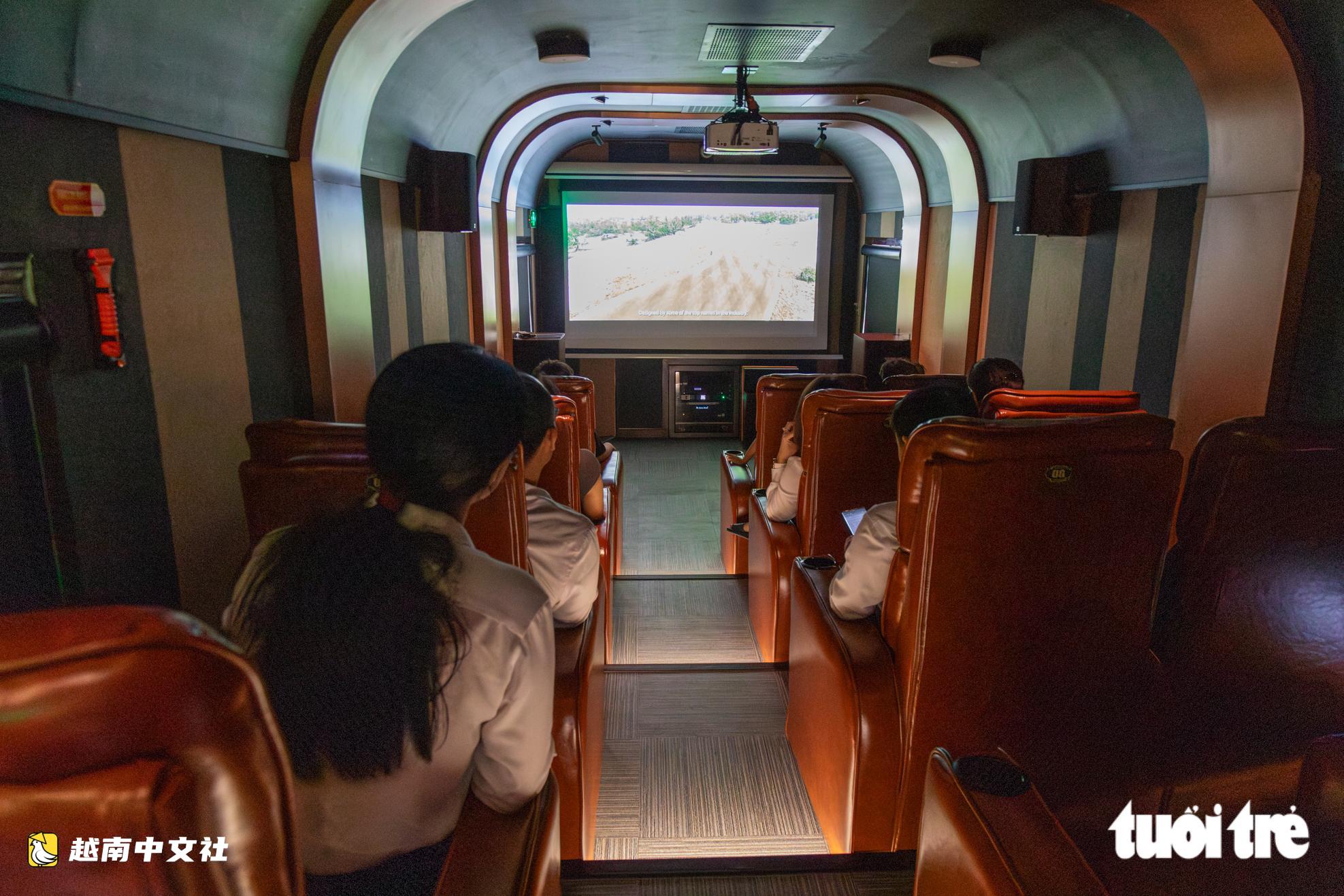 越南順化—風雅旅遊列車:可觀影、定製西裝、租借傳統奧黛