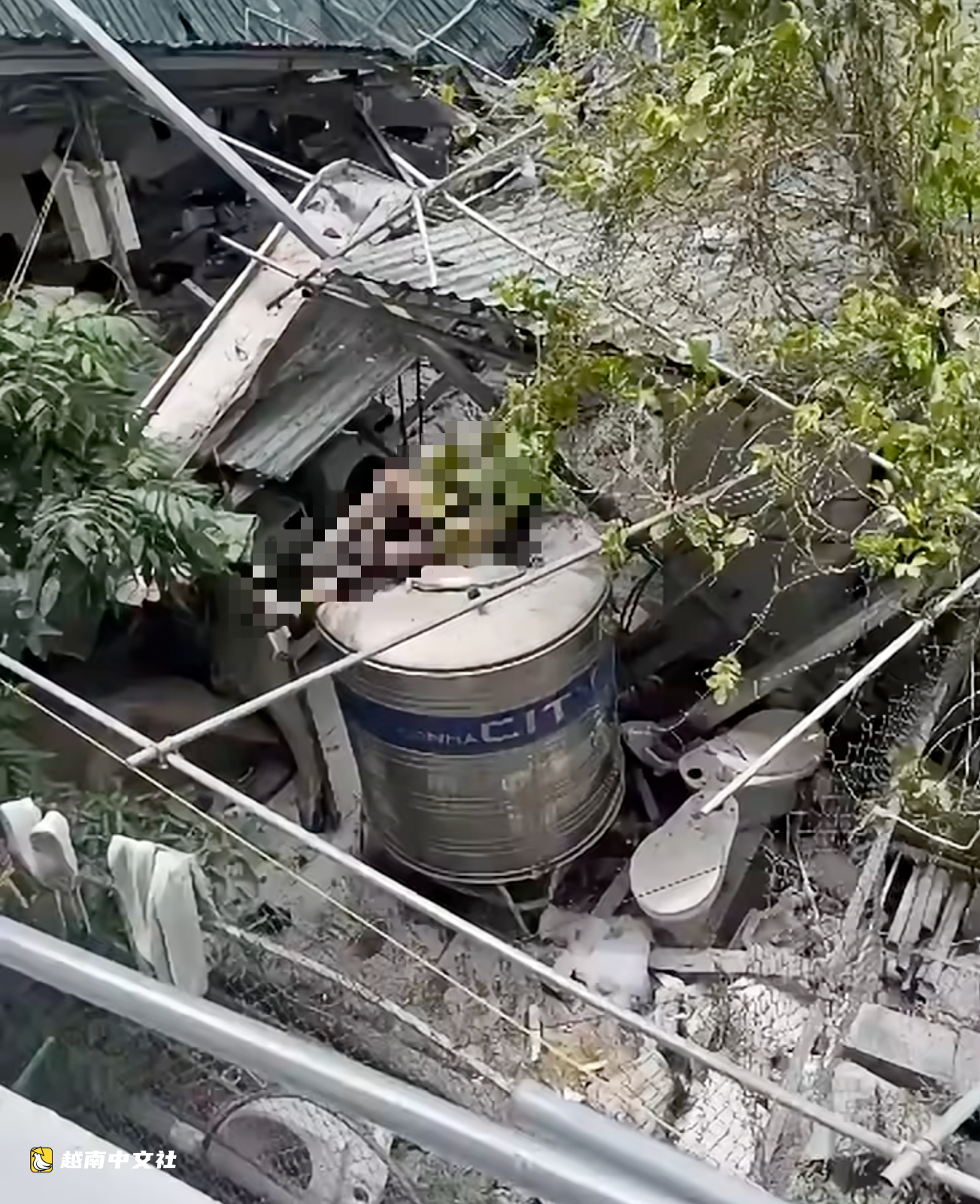 越南富壽省平川鄉出租房爆炸僅剩框架 巨響震動村莊