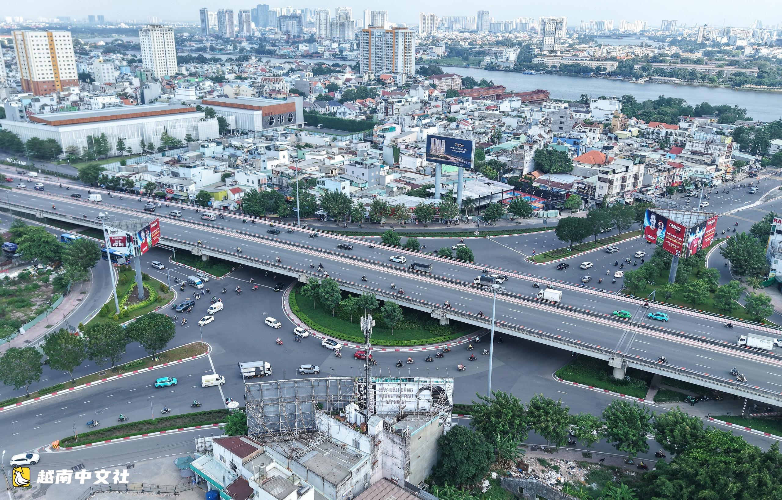今早,胡志明市啟動馬朗、嘎高市場及13號國道項目,胡志明博物館落成