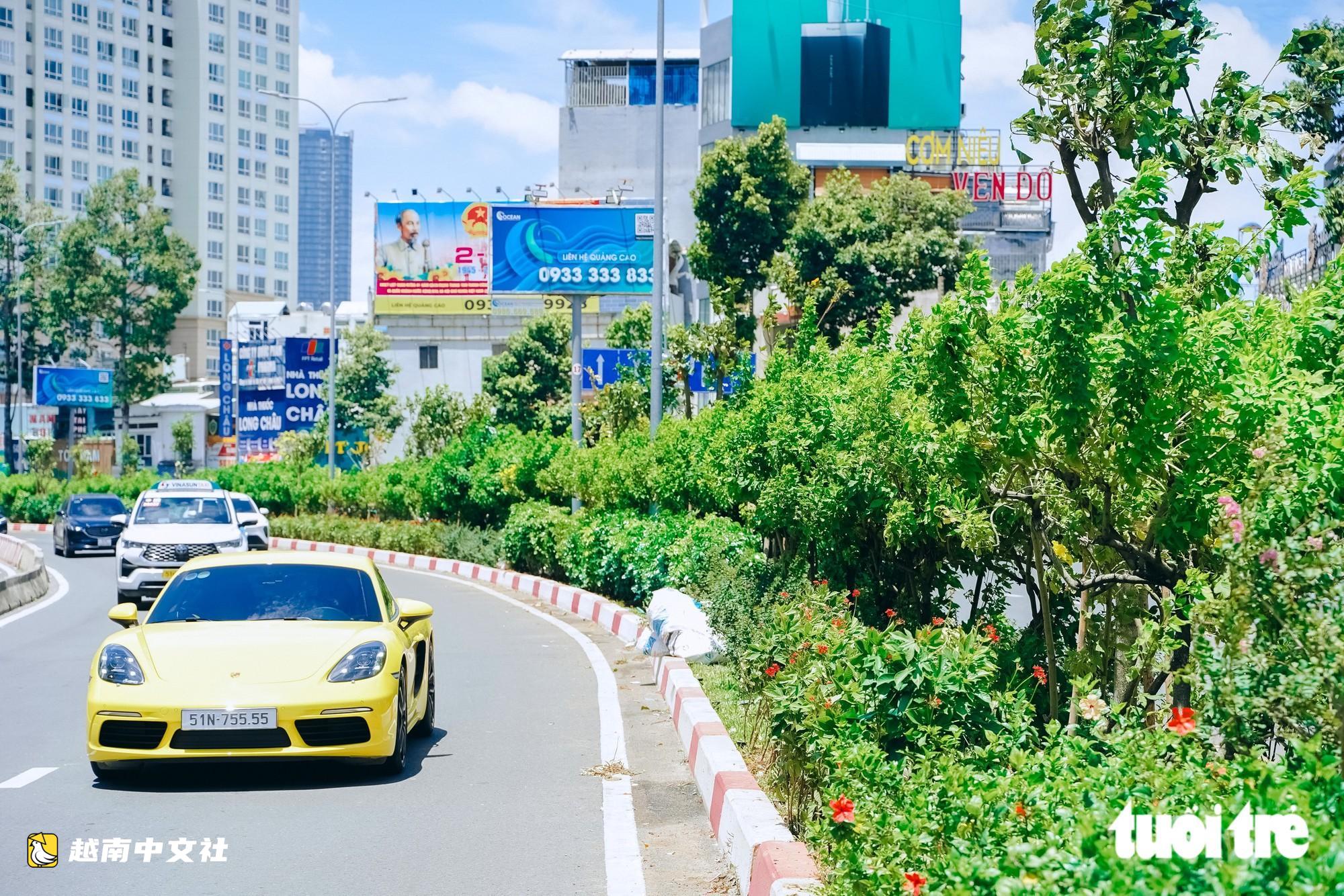 胡志明市將街道和公交候車亭變成‘小花園’