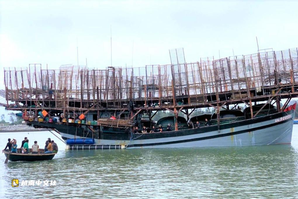 越南在長沙海域救起32名漂流漁民