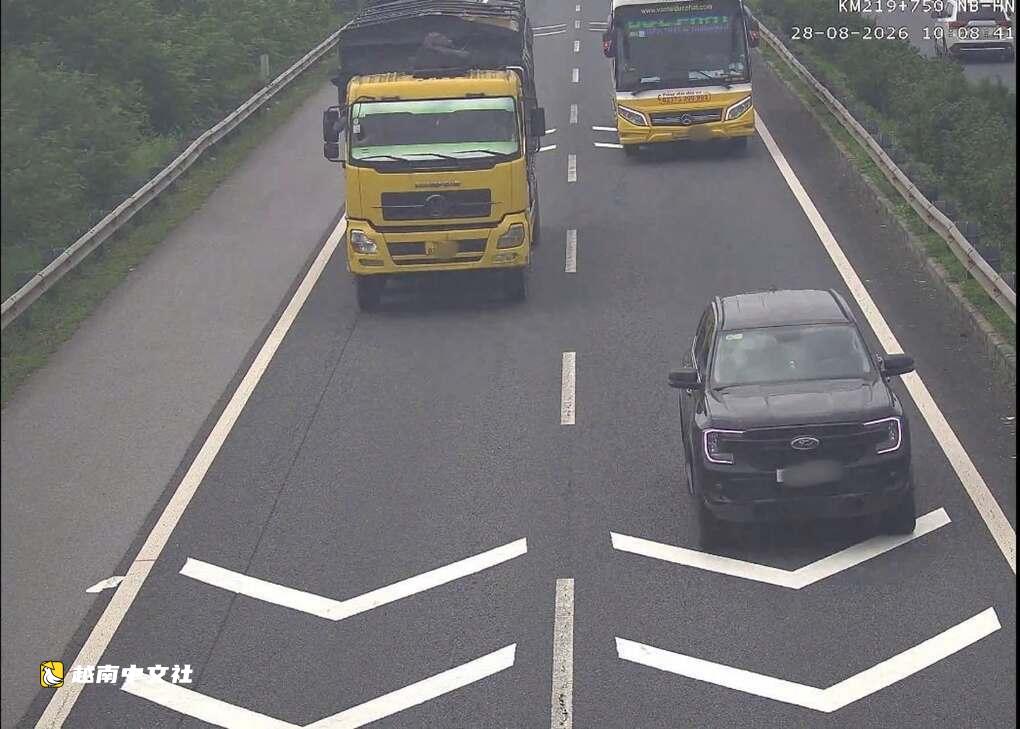 越南交警局:僅處罰故意違反車距的車輛
