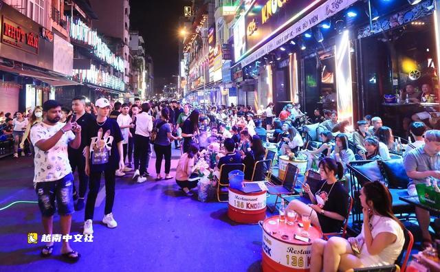到胡志明市體驗“每晚一個新故事”