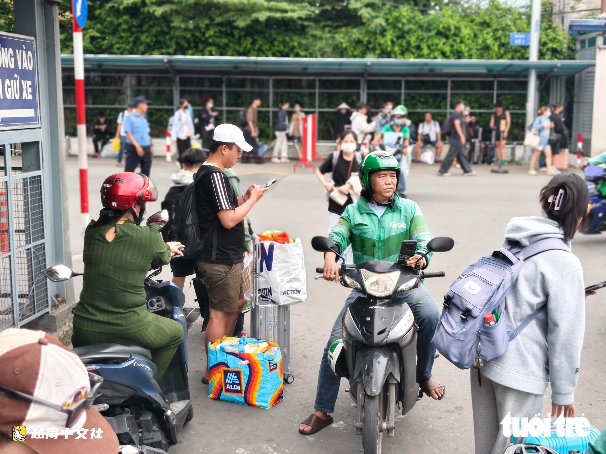 越南9·2假期返程:胡志明市-隆城高速仍堵車,提前回城也難避擁堵
