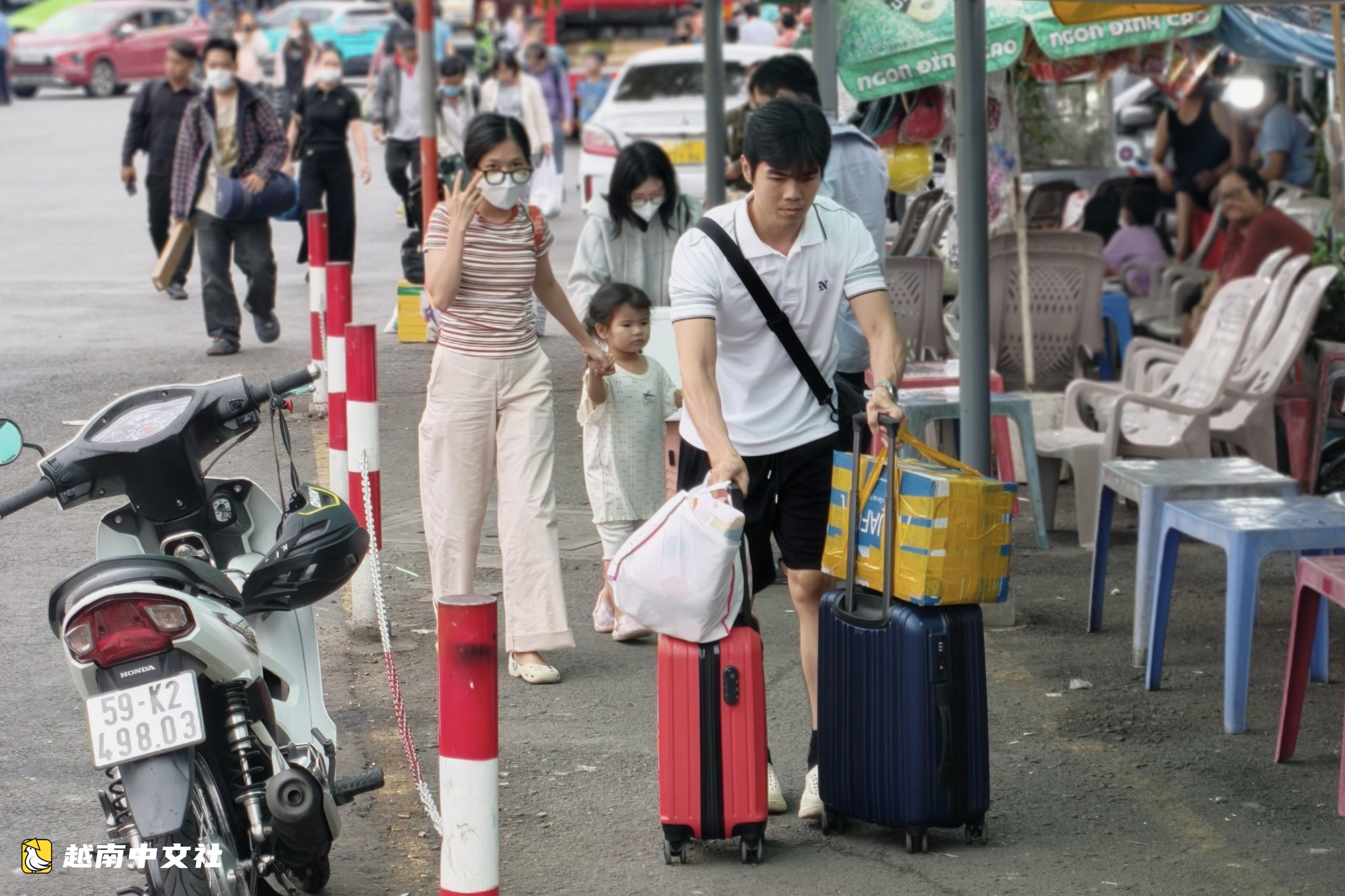 越南9·2假期返程:胡志明市-隆城高速仍堵車,提前回城也難避擁堵