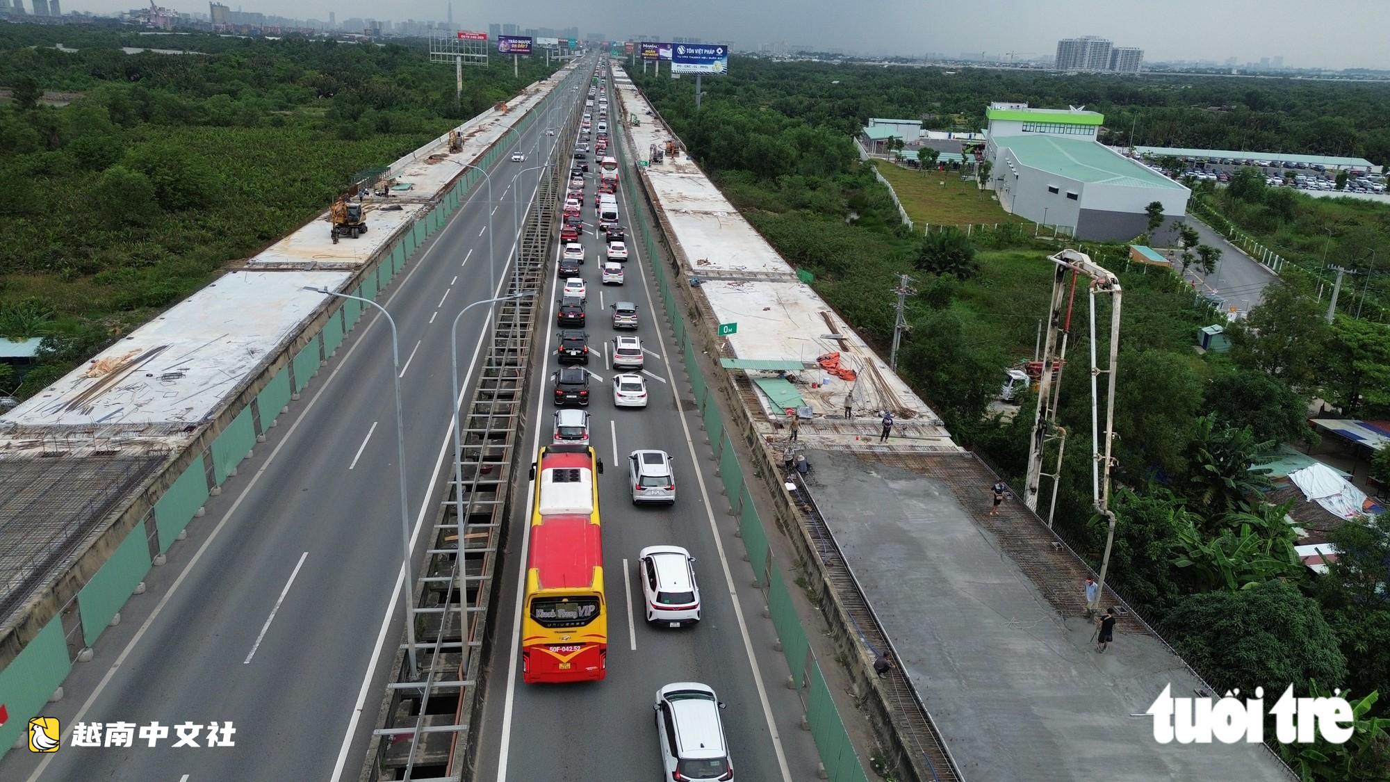 越南9·2假期返程:胡志明市-隆城高速仍堵車,提前回城也難避擁堵