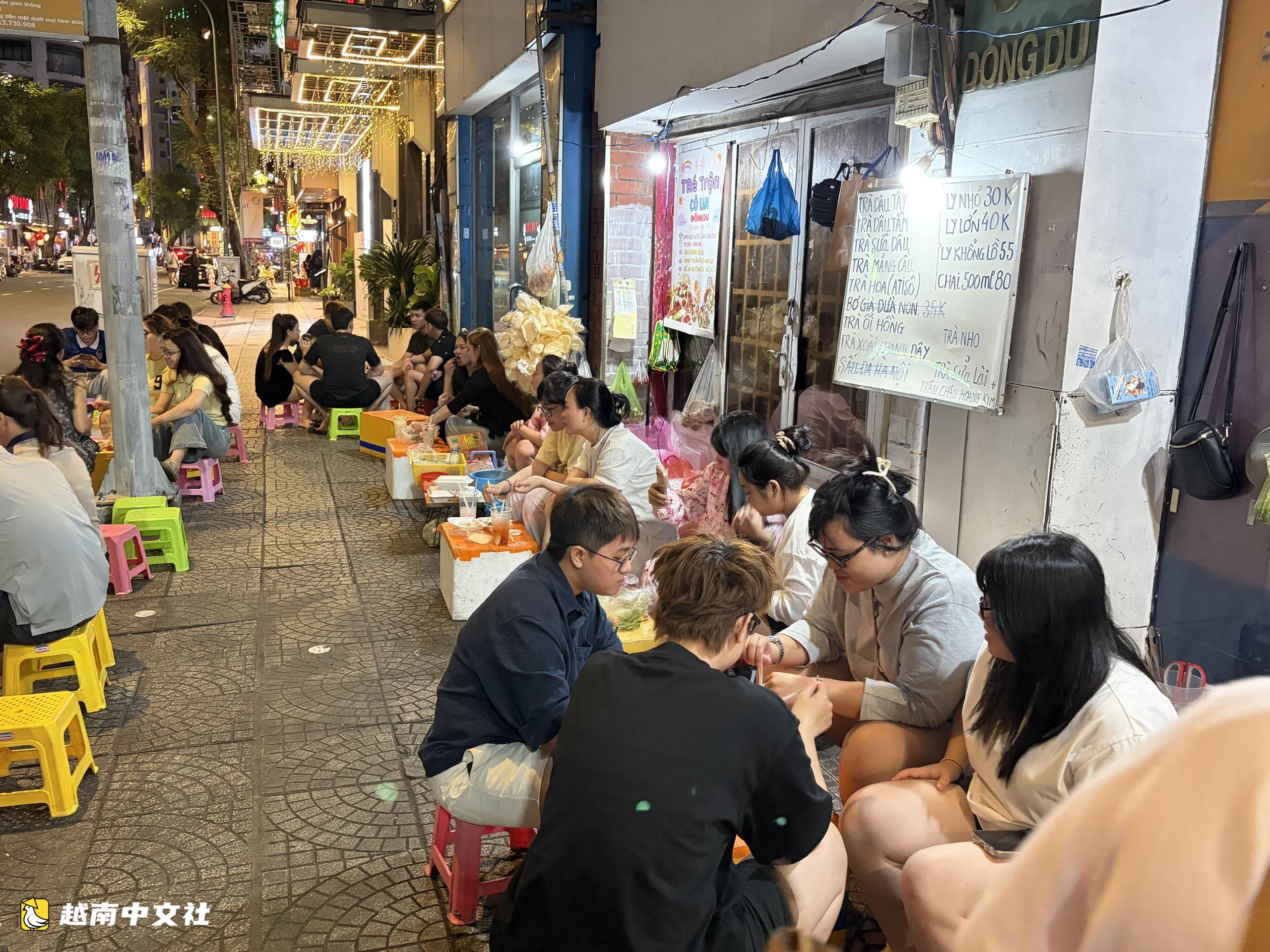 越南國慶假期咖啡館飲品店為何爆滿?