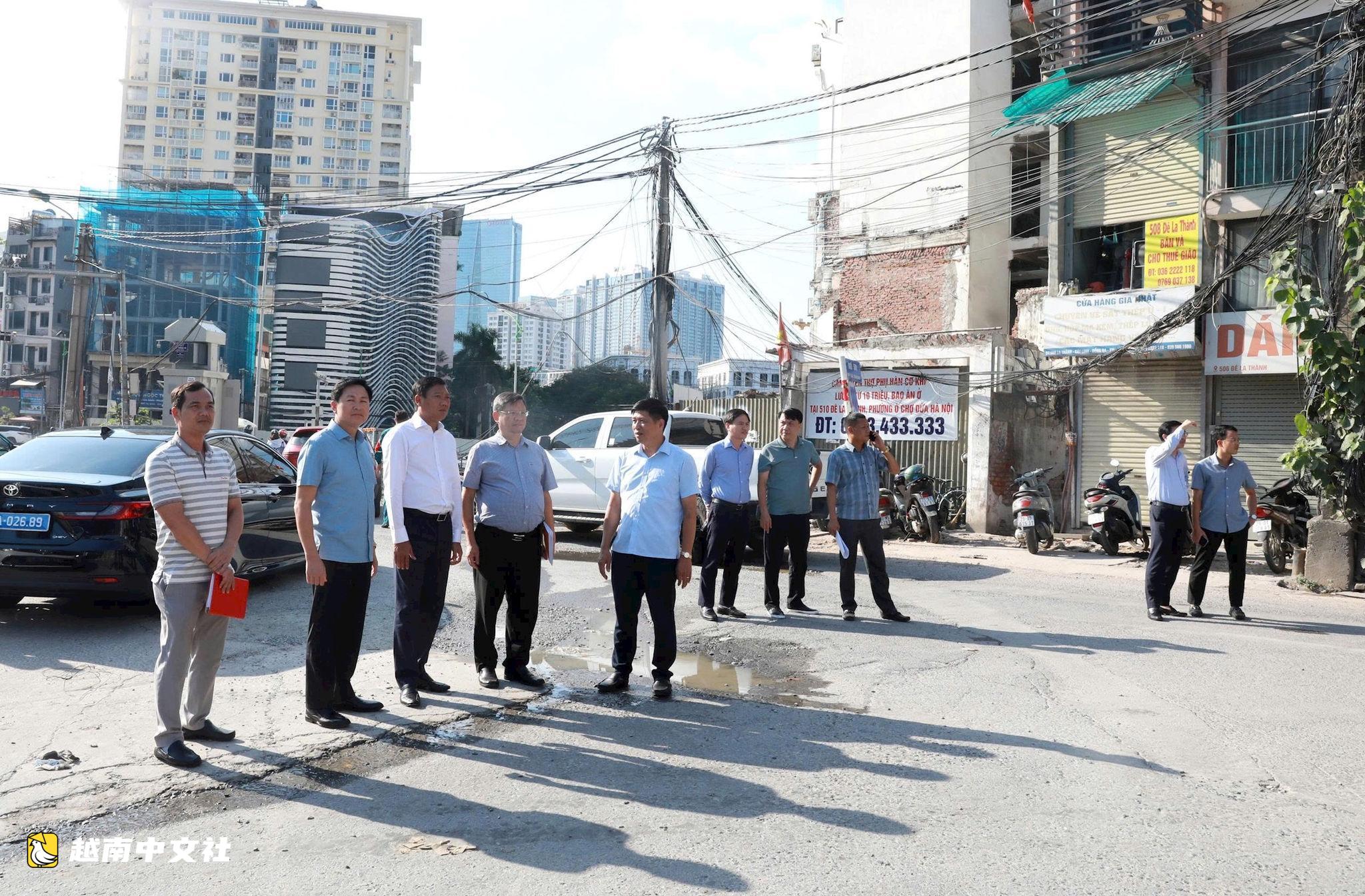 河內市領導:須在10日內解決129件因1號環路旁建停車場被徵地引發的居民申訴