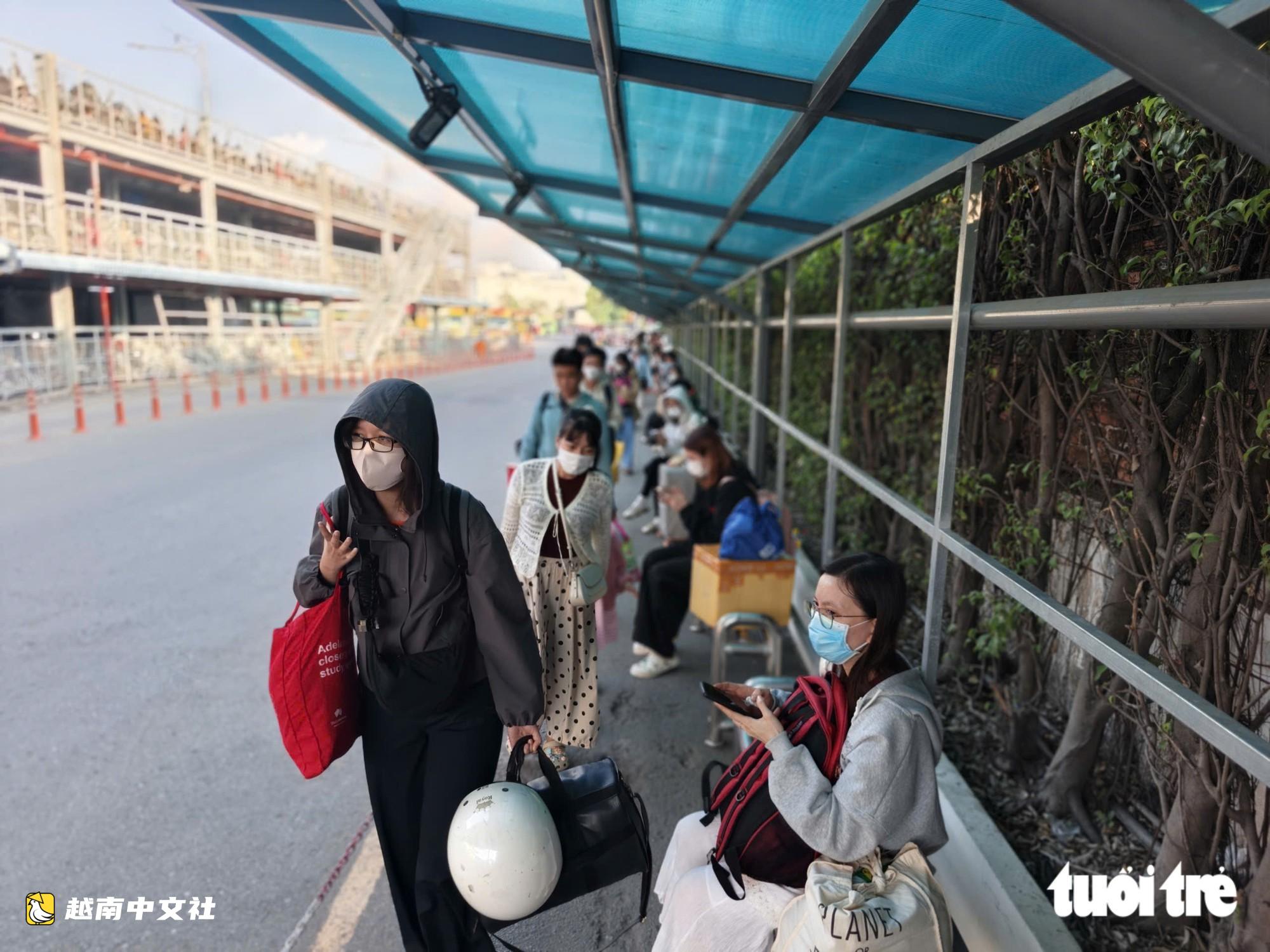 假期最后一天，进出越南胡志明市的门户道路和机场仍相当通畅