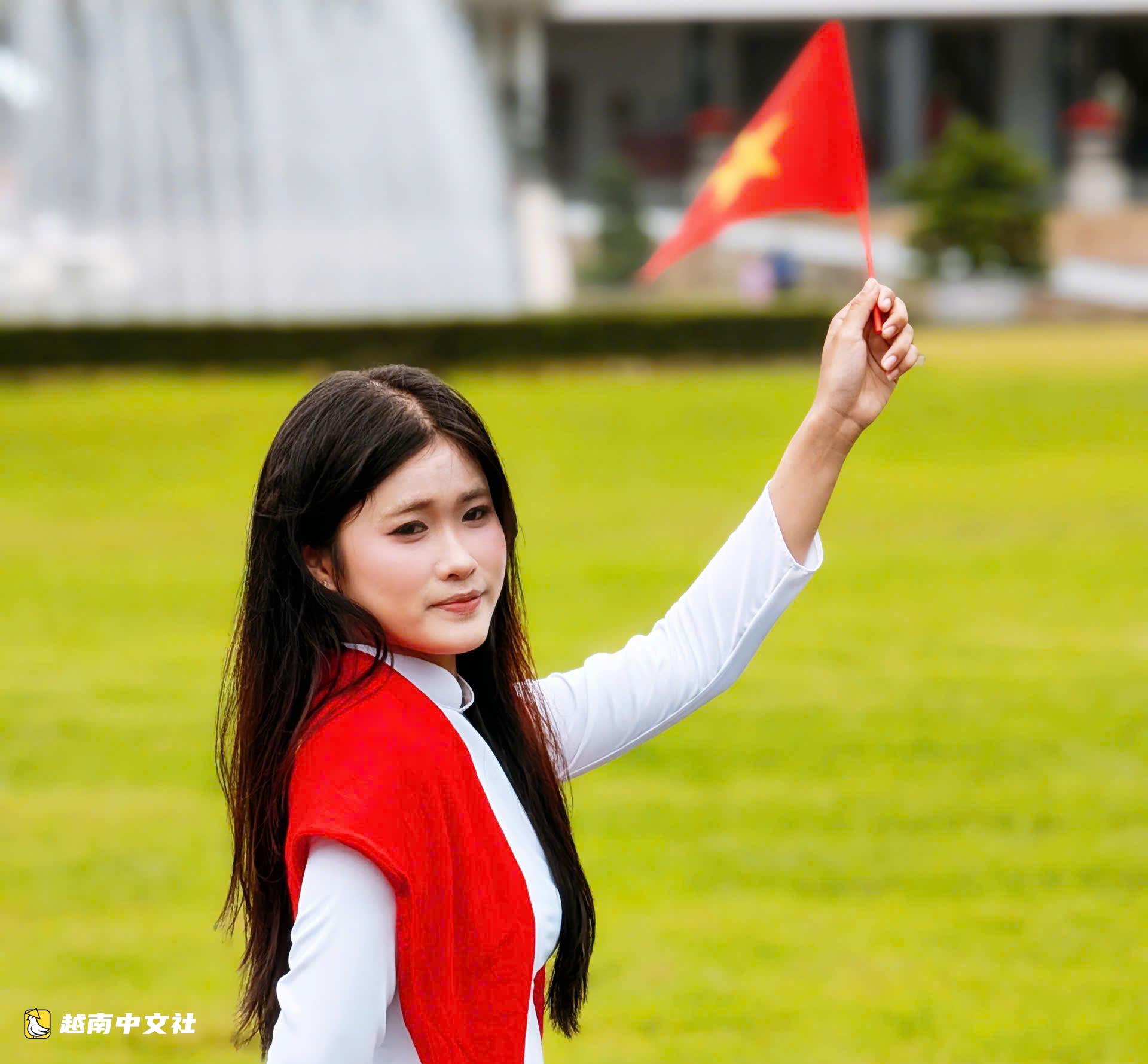 越南9月2日上午:独立宫众多民众参加升旗仪式,各景点人潮涌动