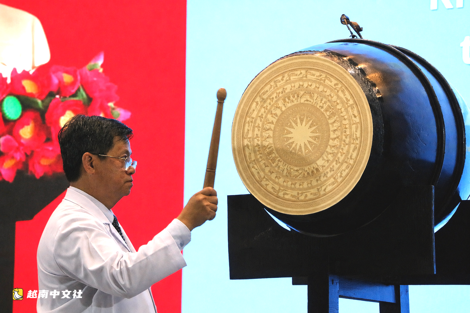 越南醫院裡的開學鼓聲:“我想痊癒,好和同學們一起去上學”