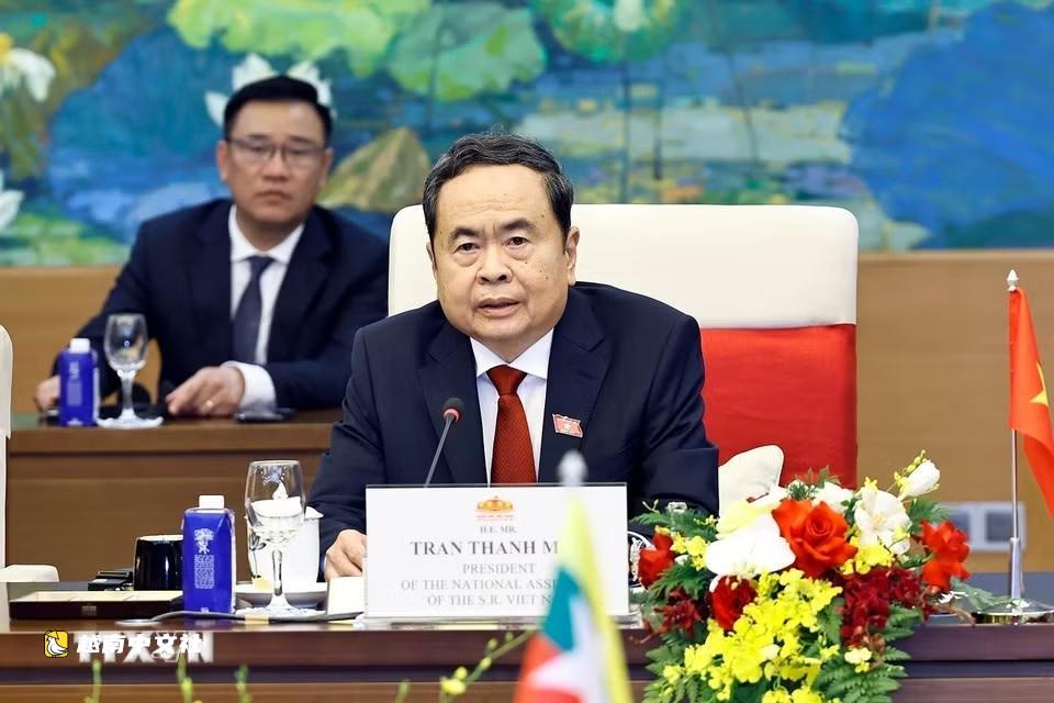 緬甸希望越南擴大在多個領域的投資,包括電信