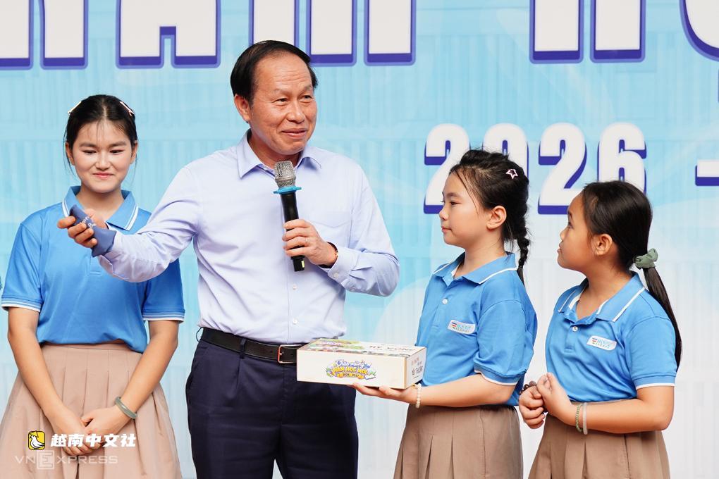 越南副總理:“希望學校是特殊的教育模式”