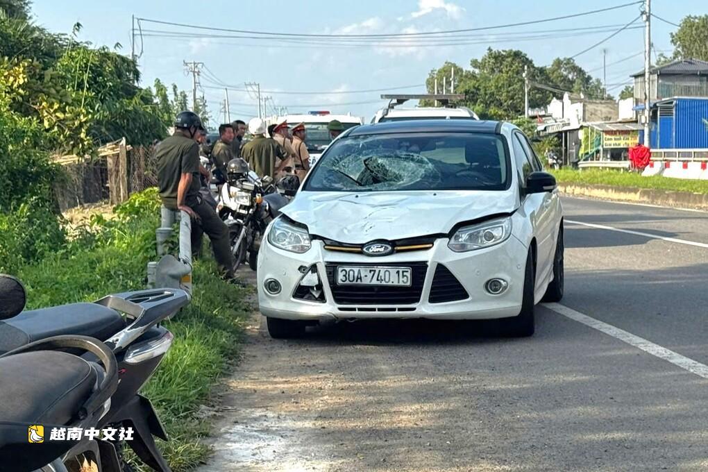 越南1號國道養護工人被汽車撞死