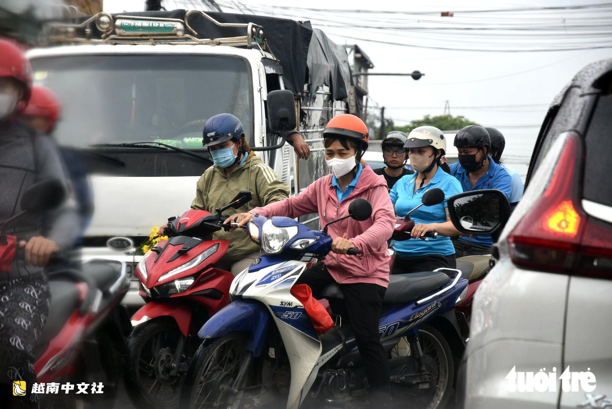 越南同奈4人捲入卡車底事故:11號門多次調整,為何仍是交通“黑點”?