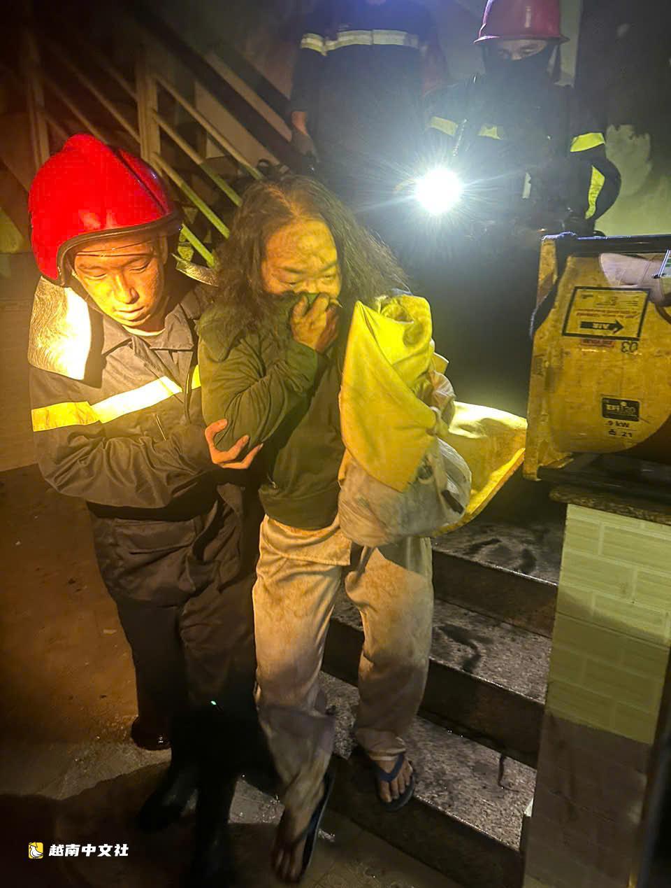 越南胡志明市一酒店火災:被困者的生死時刻