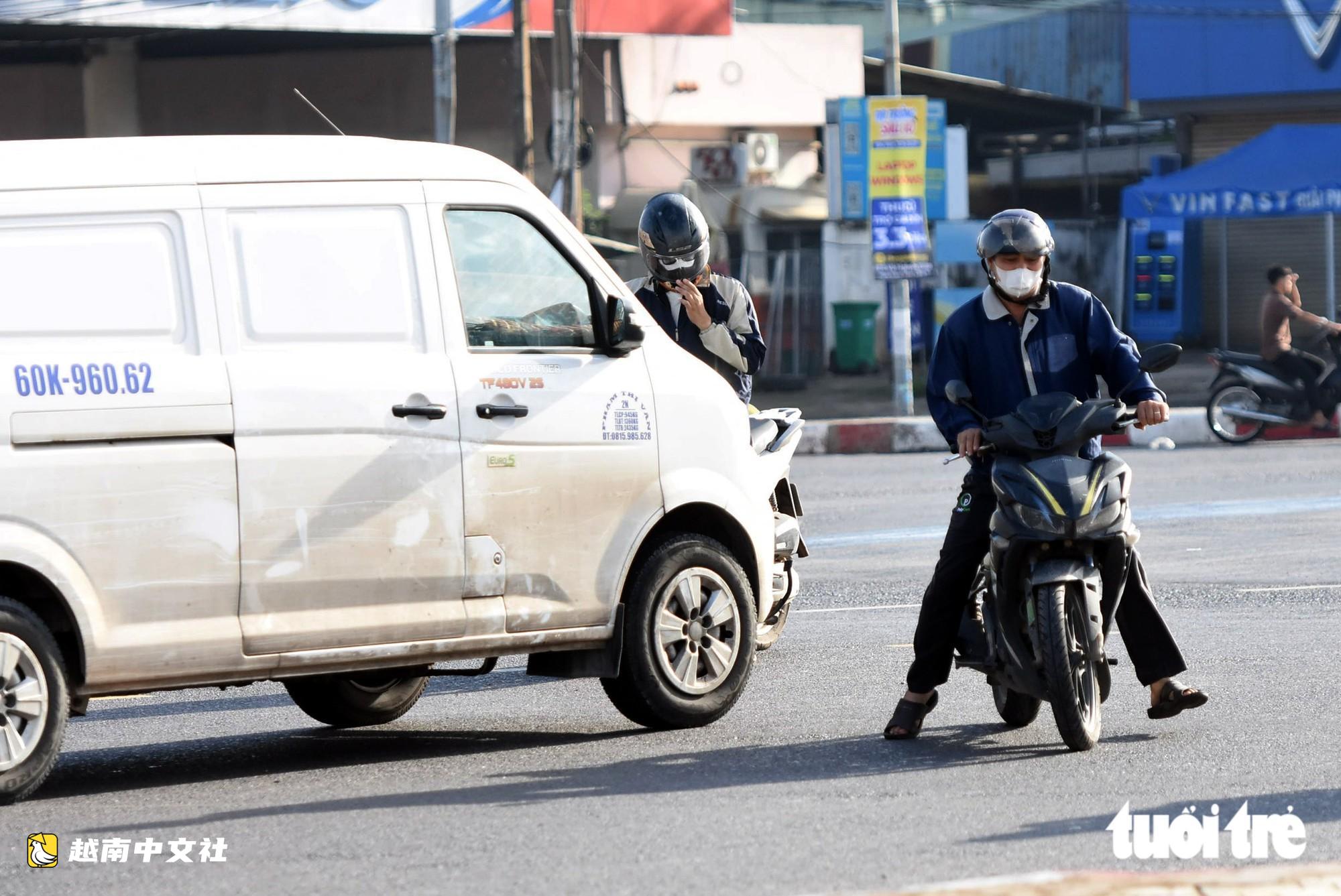 越南同奈4人捲入卡車底事故:11號門多次調整,為何仍是交通“黑點”?