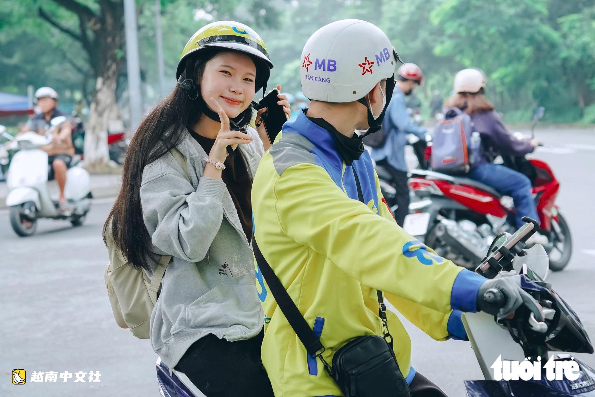 增開公交車,越南胡志明市國家大學宿舍學生“鬆口氣”