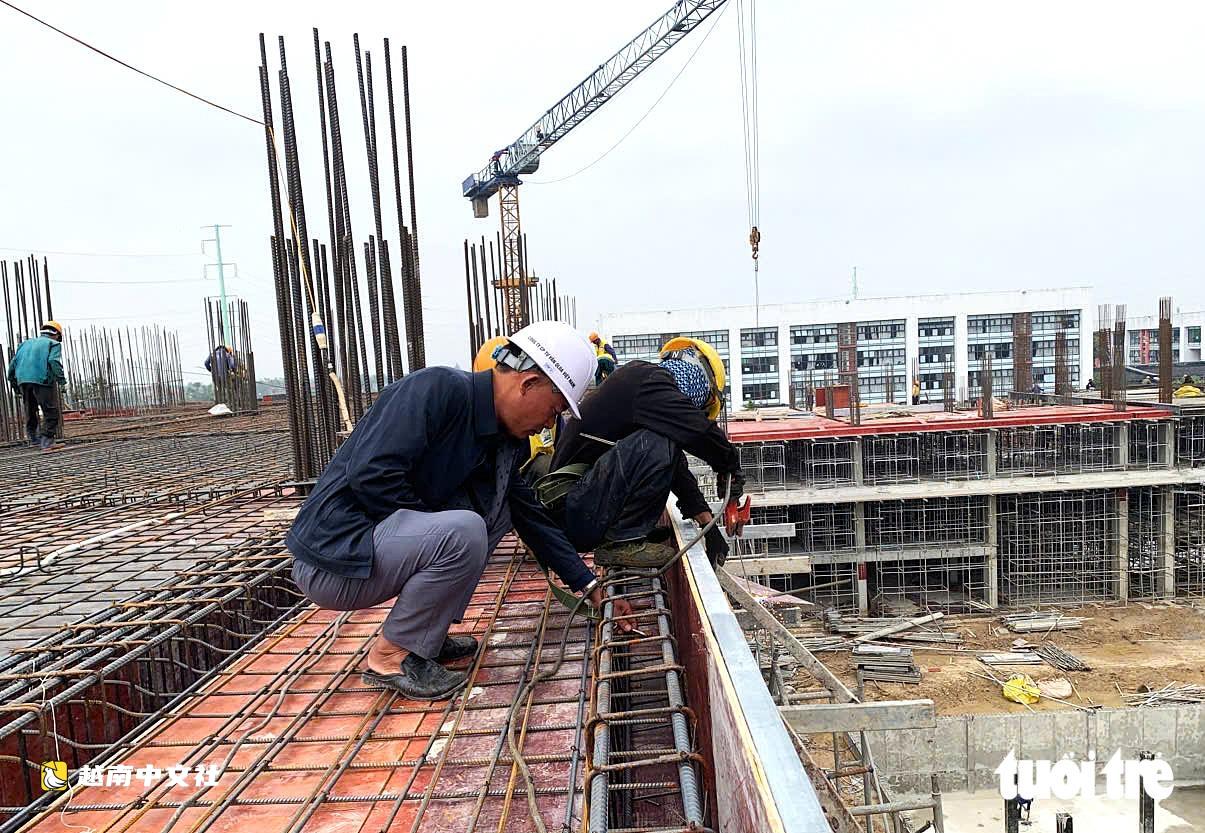 越南河靜:客戶中籤購買社會住房,但銀行優惠資金暫時告罄