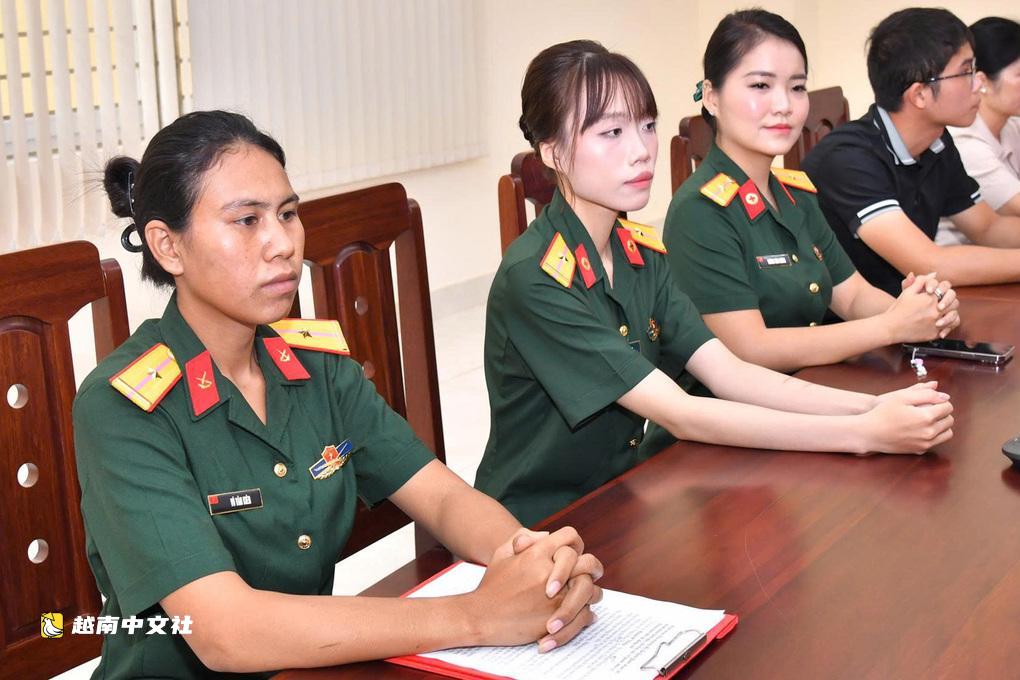 越南救人犧牲士兵的妻子被錄用為軍人