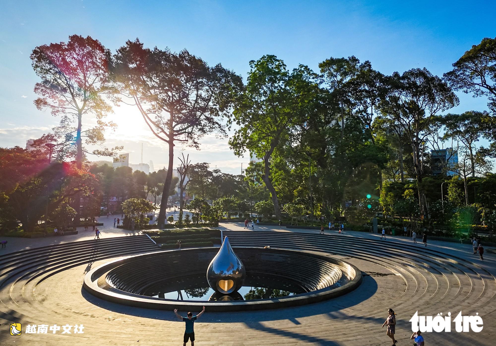 越南胡志明市園萊坊就李太祖公園命名徵求居民意見