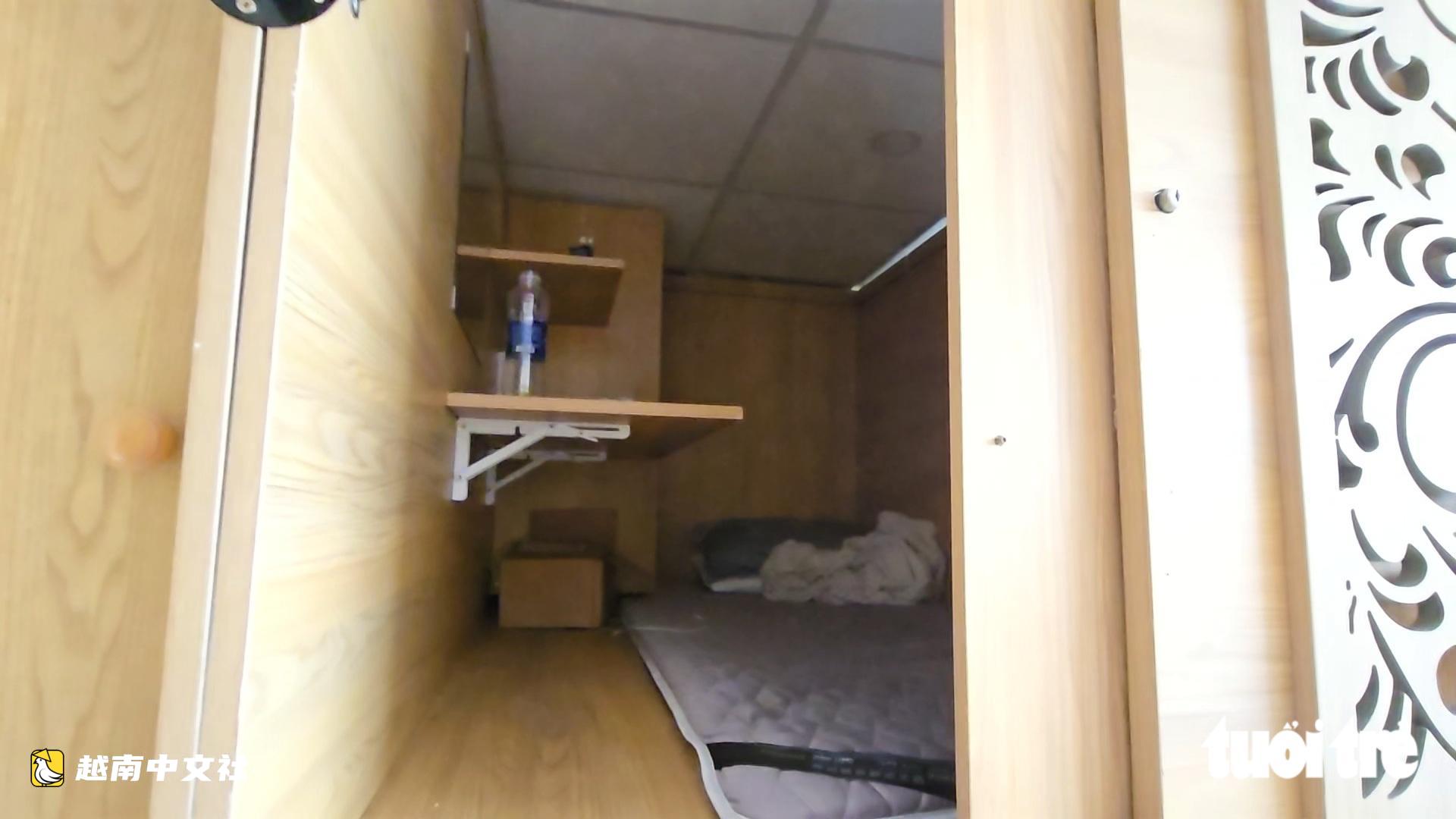 越南胡志明市‘睡眠艙’激增:若發生火災,裡面的人如何逃生?