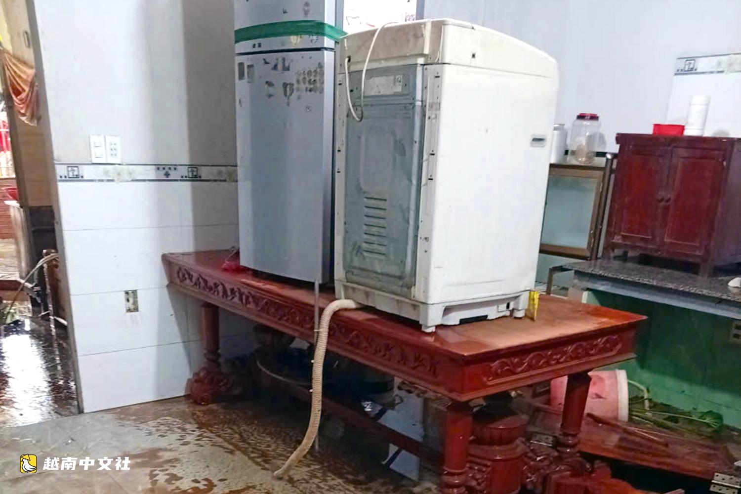 越南同奈省:邊和-頭頓高速公路涵洞偏離水流,導致洪水淹沒且難以排水