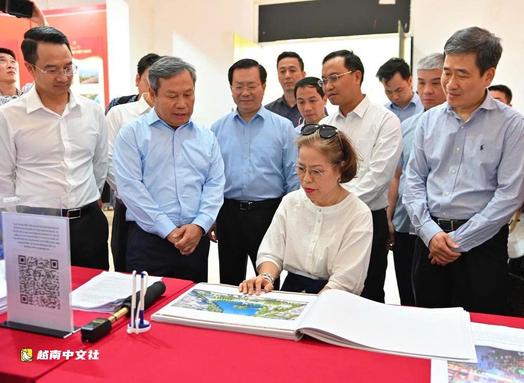 河內市主席:還劍湖新建工程必須慎重考量