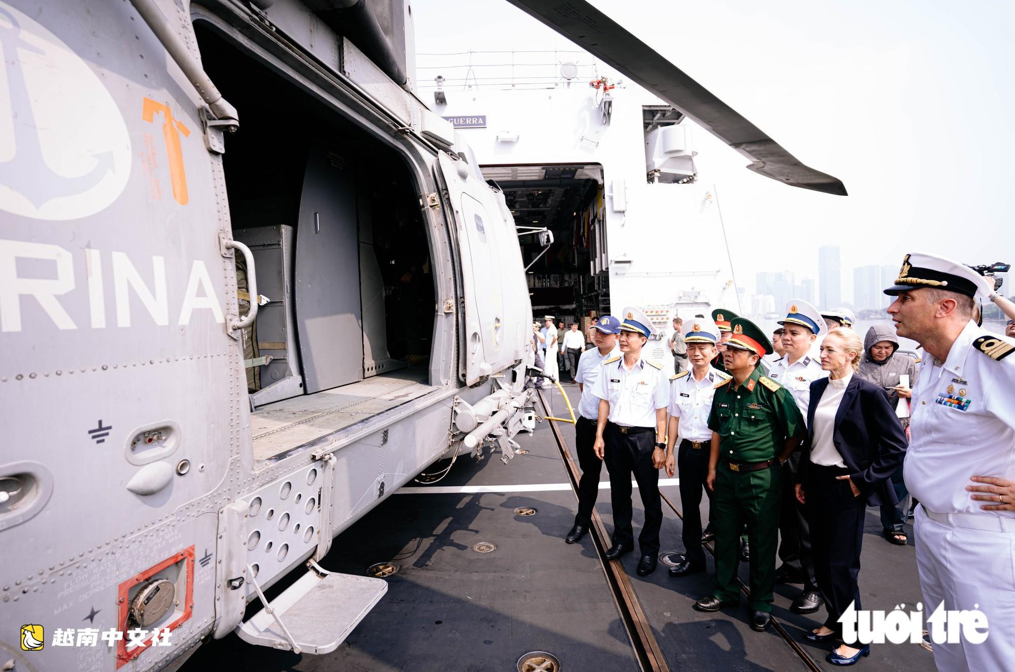 意大利海軍最先進的多用途軍艦訪問胡志明市