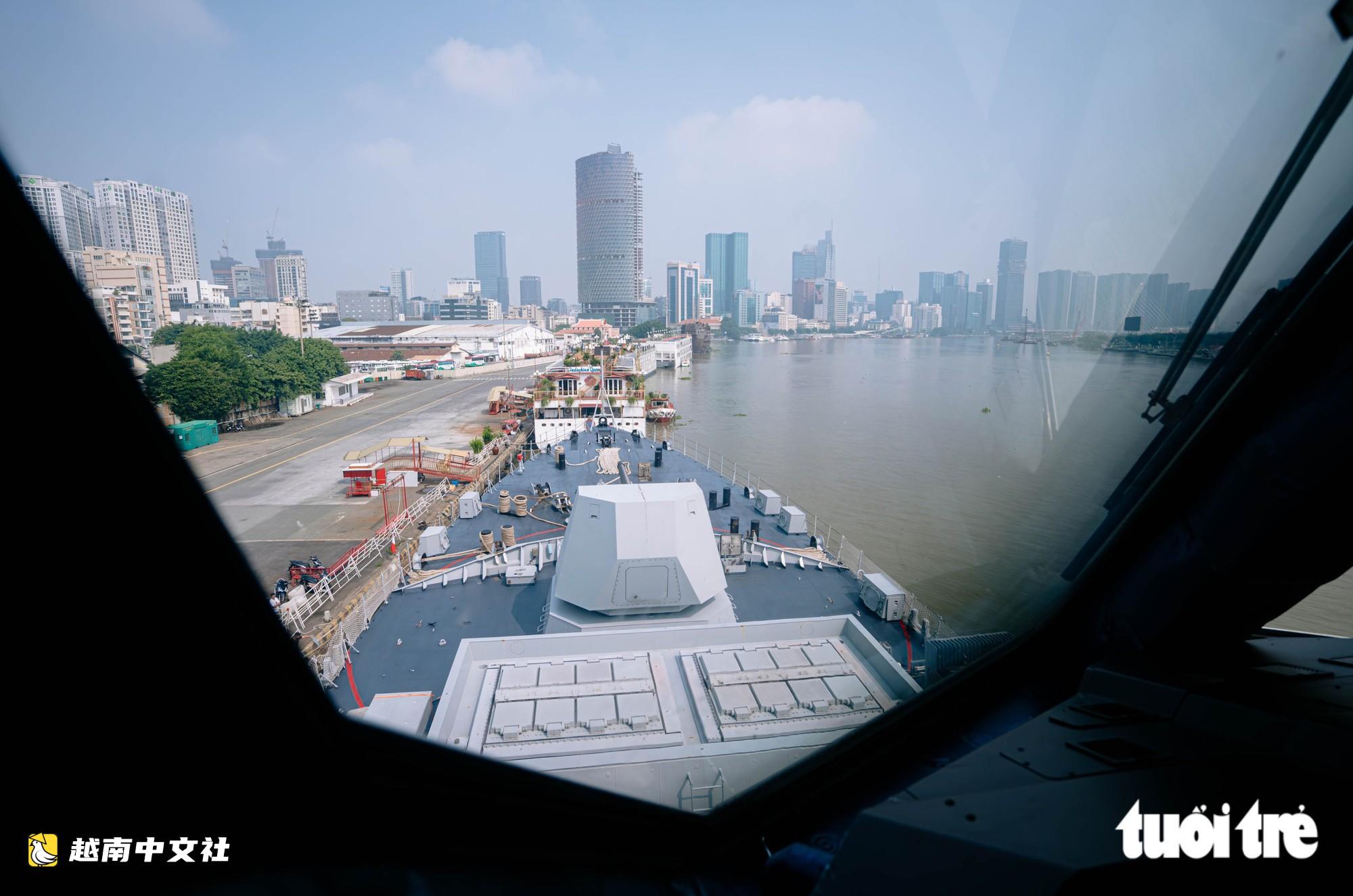 意大利海軍最先進的多用途軍艦訪問胡志明市