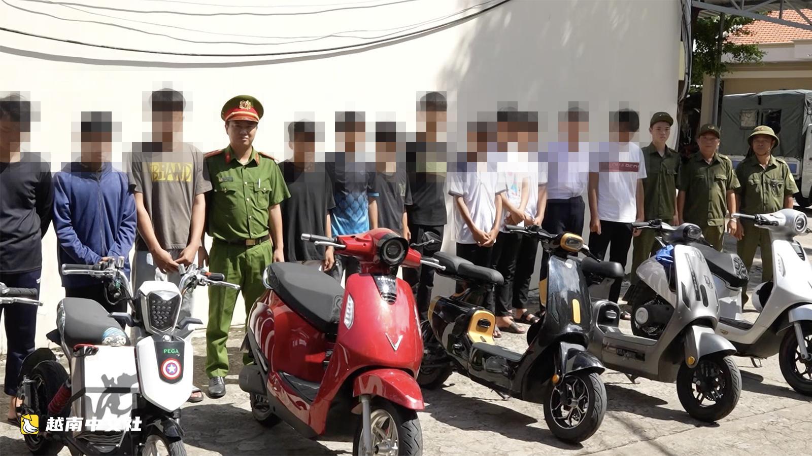 越南頭頓:21名青少年因改裝電動車擾亂街頭視頻被傳喚