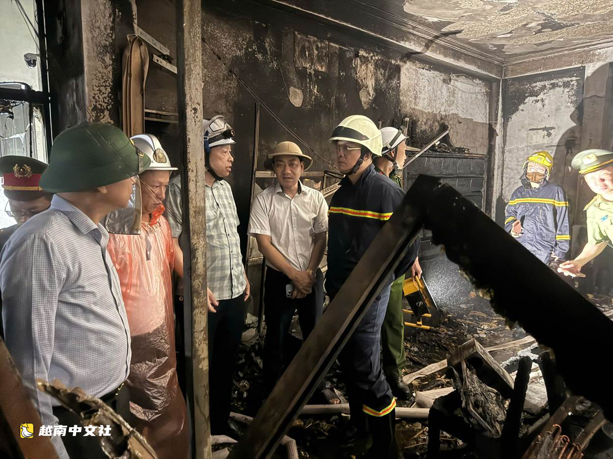 越南河內雨夜民宅起火致5人死亡現場