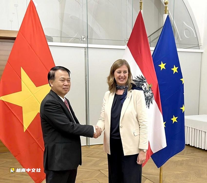 越南與奧地利尋求深化金融合作與投資