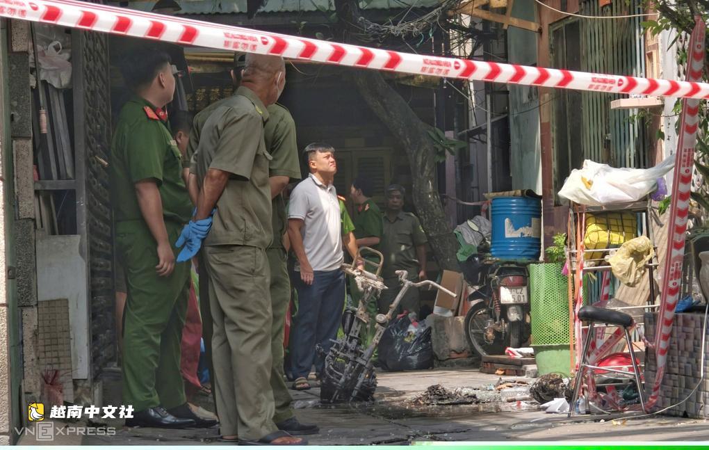 越南胡志明市一棟4層樓房起火,兩人死亡
