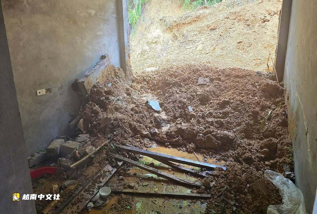 越南富壽省山體滑坡掩埋一家三口