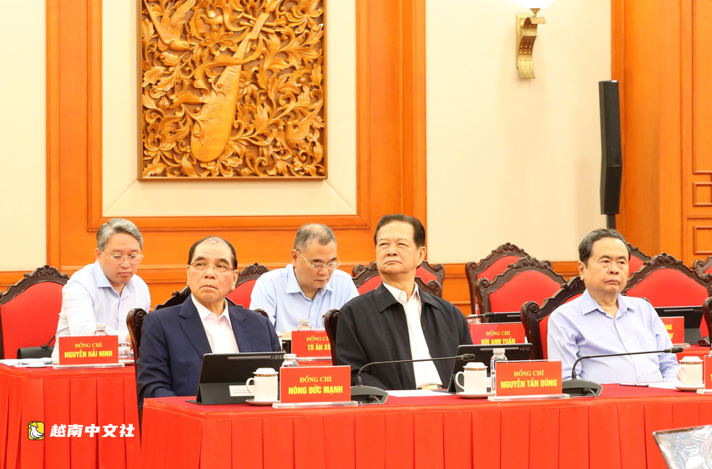 越共中央總書記、國家主席:百年願景必須超越一屆任期的侷限