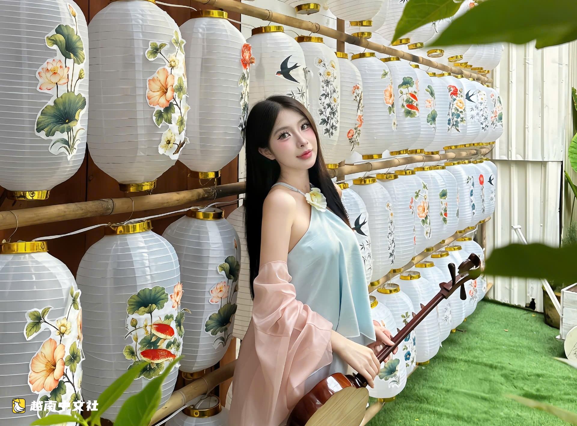 越南多家店鋪花費數千萬越南盾裝飾中秋節,有的免費贈送燈籠