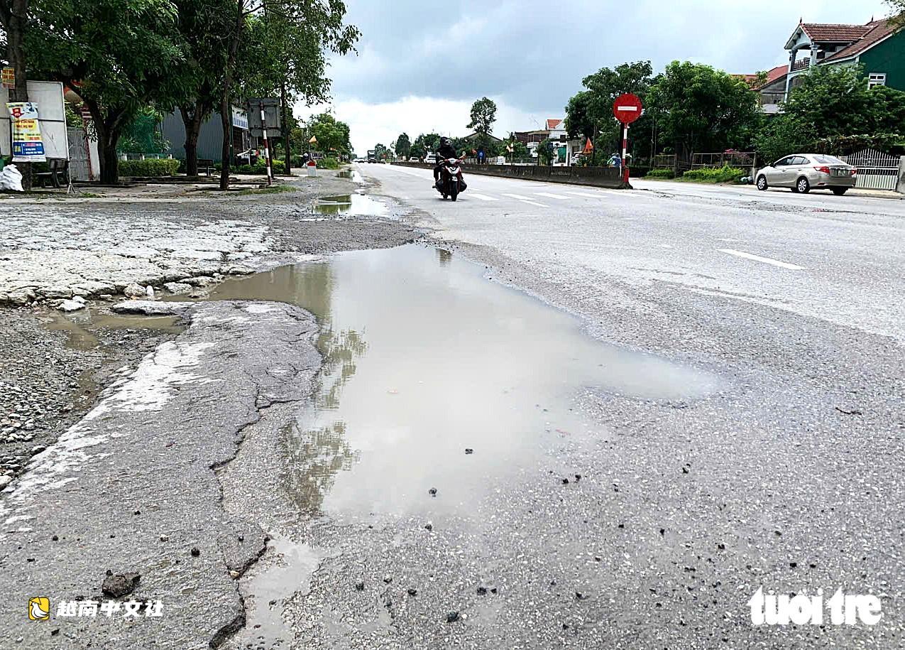 越南1號國道破敗不堪現場,公路局要求Cienco4緊急修復