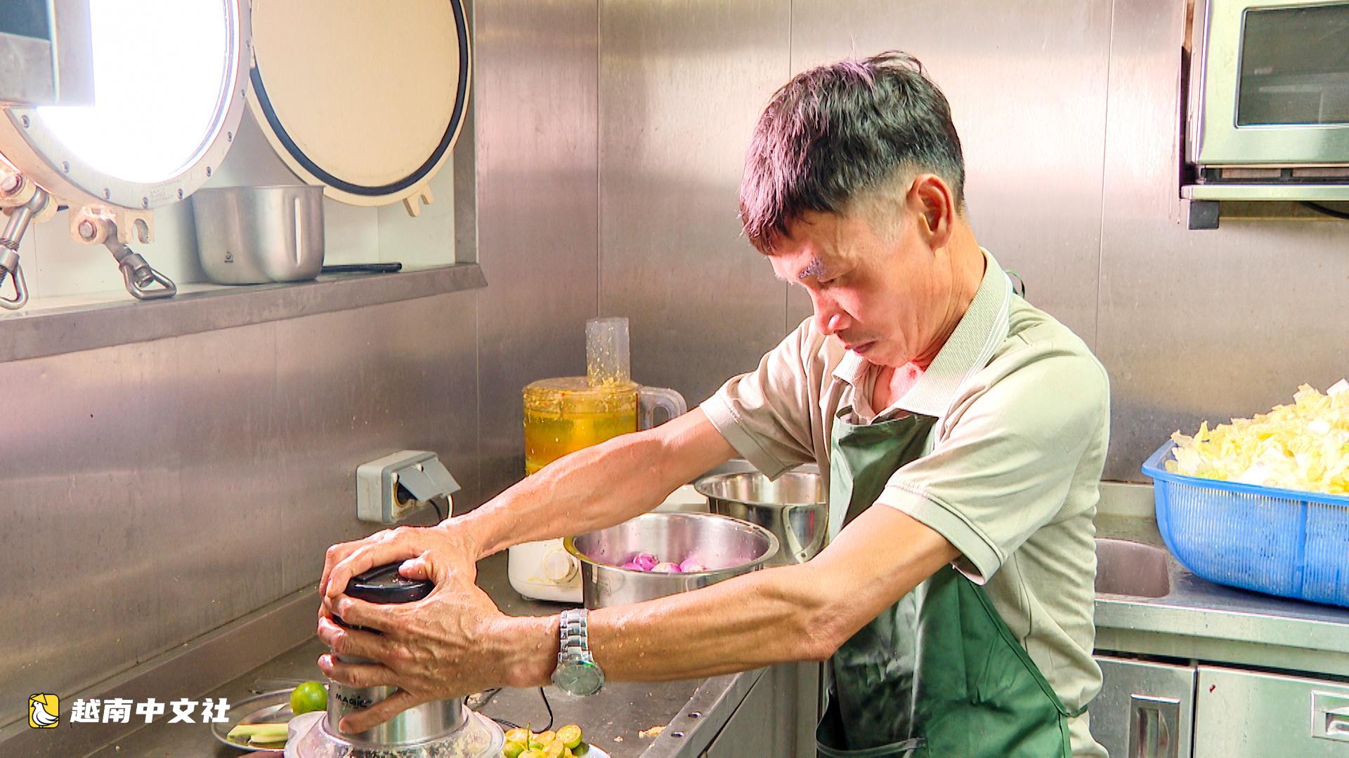 越南海上飯桌的故事:緊握湯鍋守海的戰士