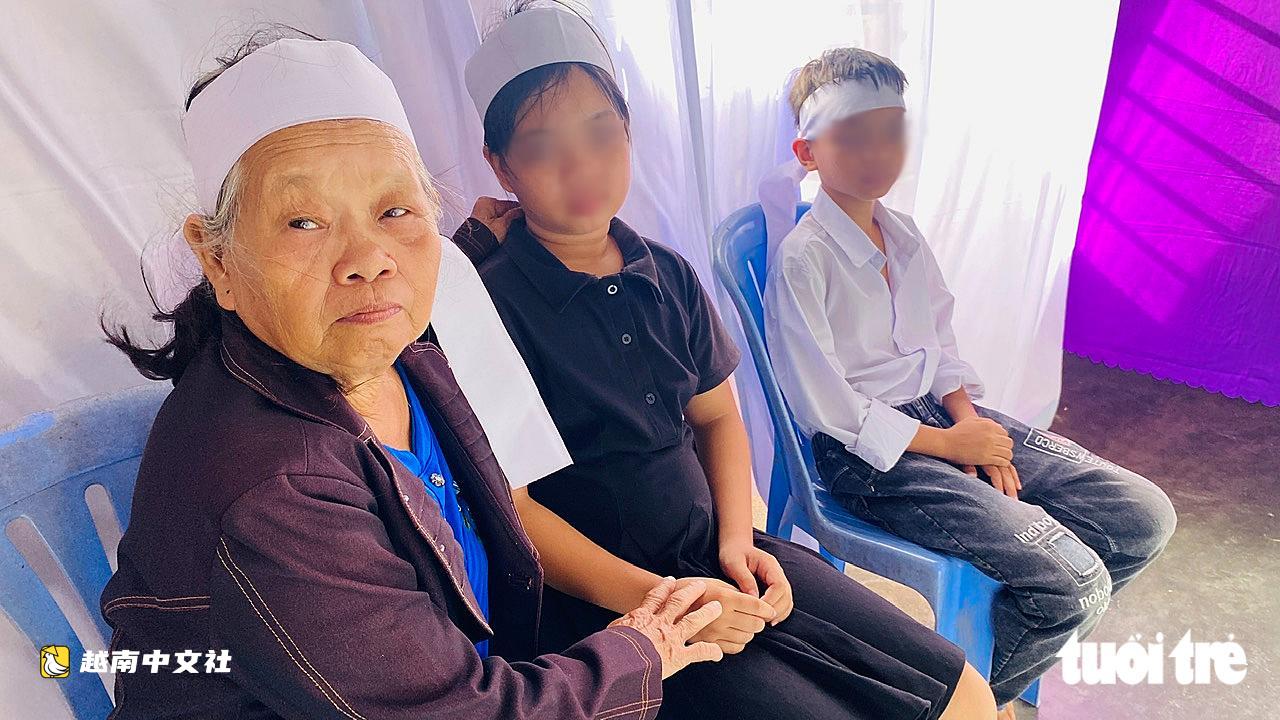 越南峴港一位母親因交通事故去世,留下3個孩子失去父母,鄉鄰痛惜