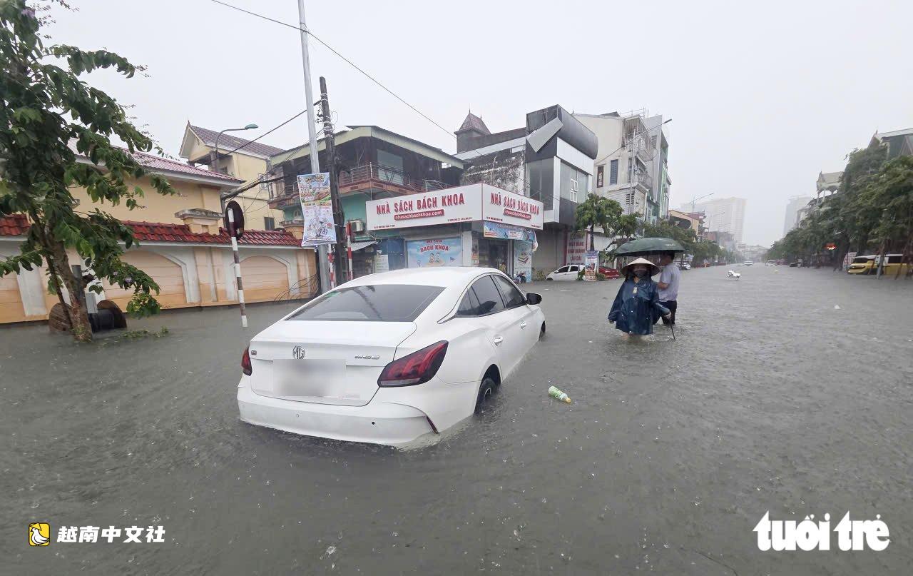 越南榮市遭遇41年來歷史最大暴雨,排水系統超負荷